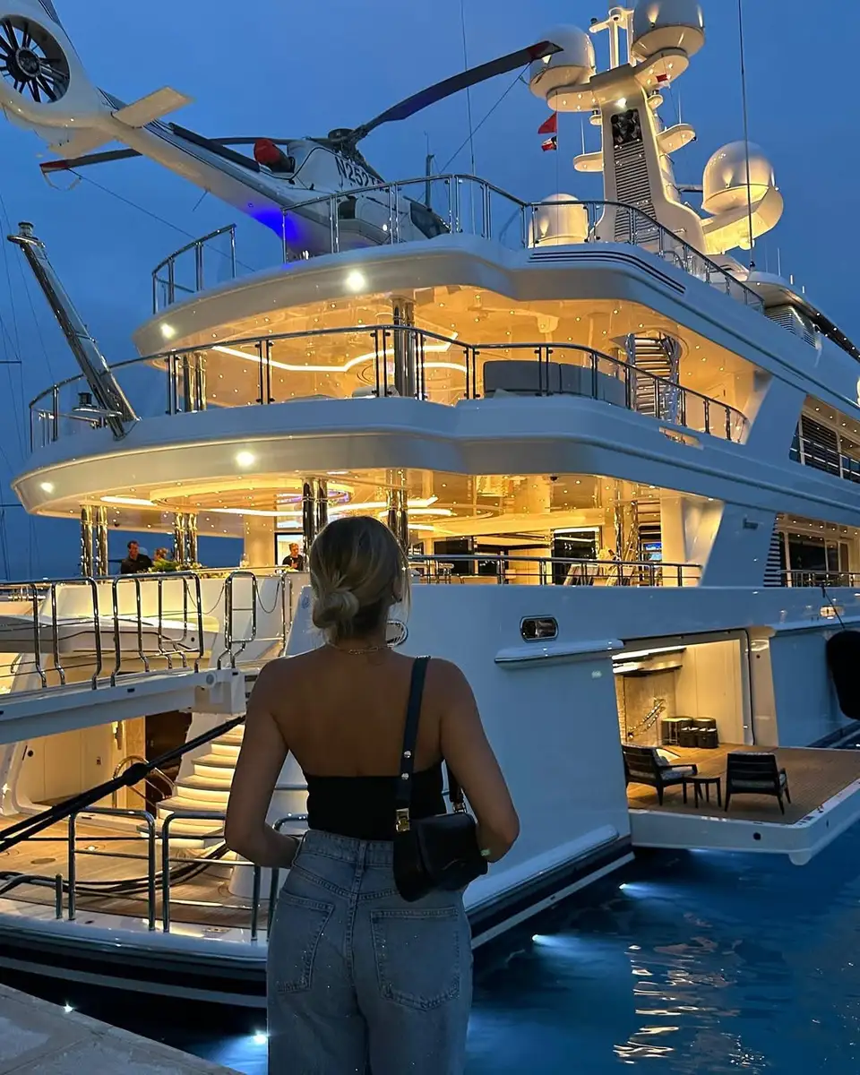 Vivienne escort in Moscow