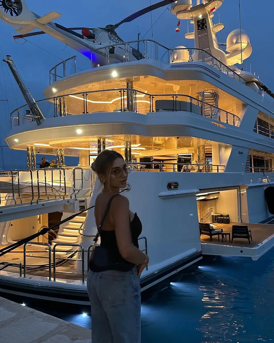 Vivienne escort in Moscow