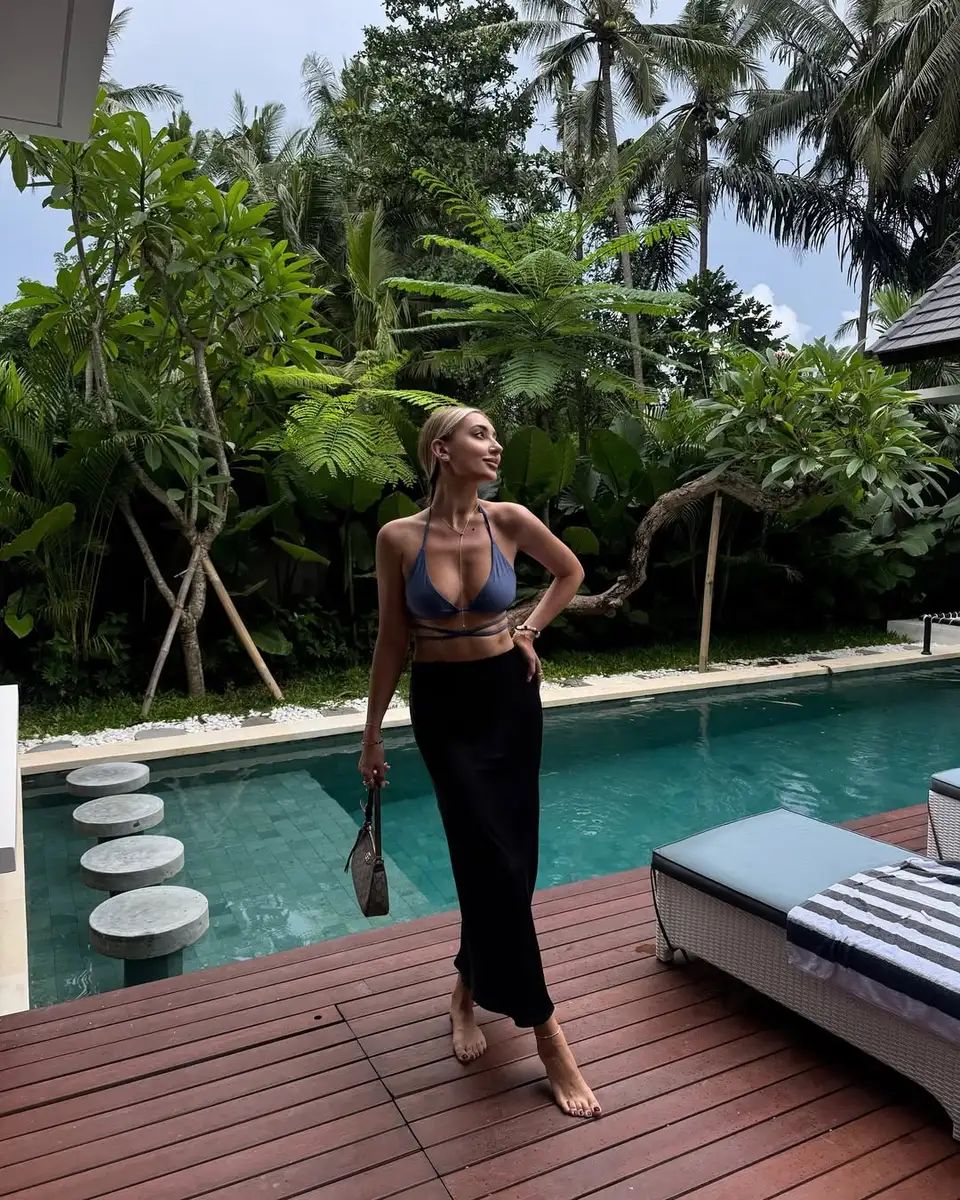 Vivienne escort in Moscow